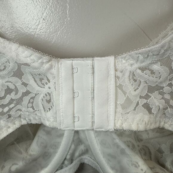 Bali Stretch Lace Underwire Bra Size 42C White NWT Sexy - Picture 11 of 16